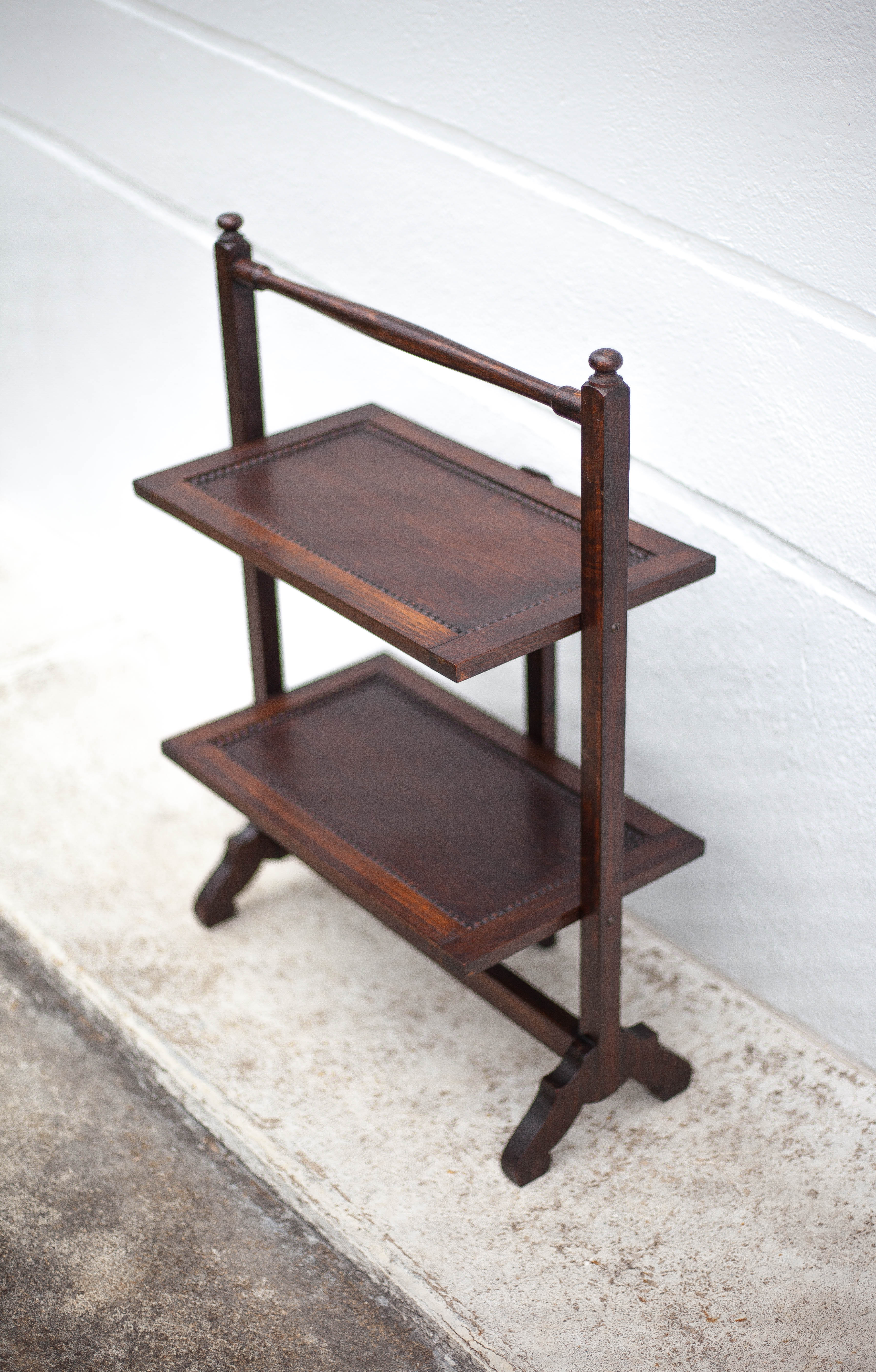 Wooden folding table, cake presentation support, side table, cake stand