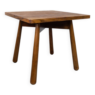 Table d'appoint moderniste en chêne par Jan Vaněk pour Krásná Jizba