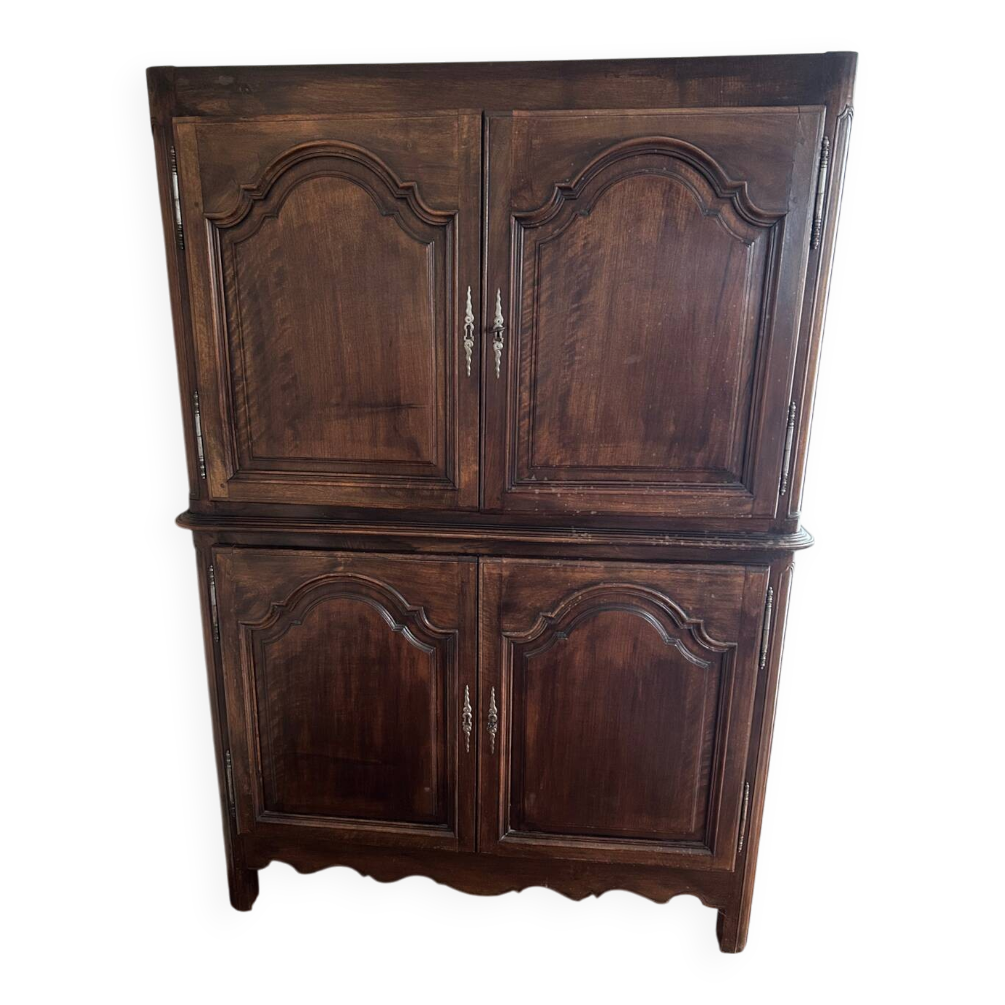 Double-bodied buffet in Louis XV style