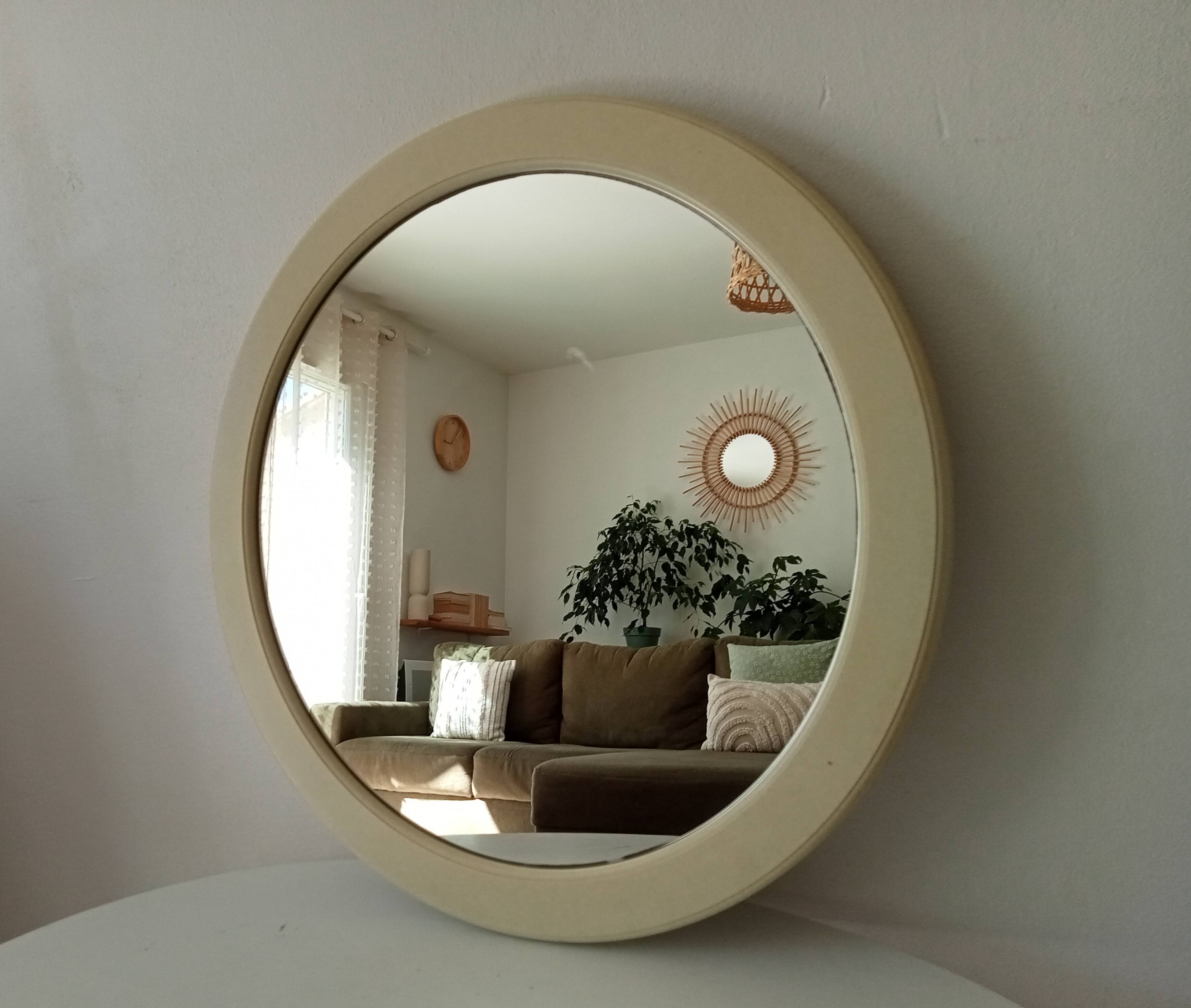 Vintage round mirror from the 70s/80s.