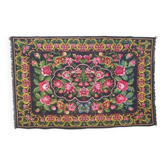 Moldovan carpet 185cm x 283cm