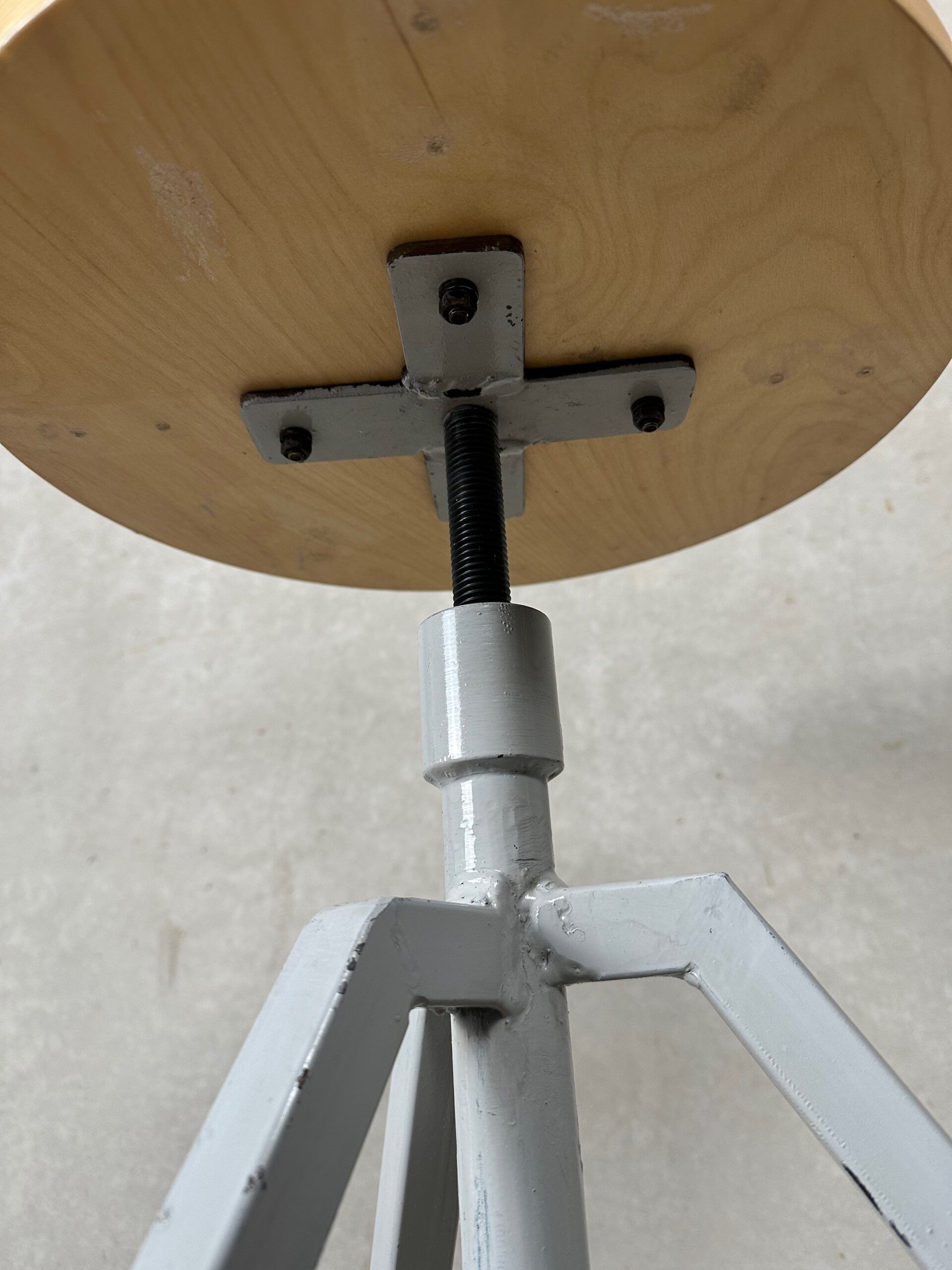 Tabouret industriel vintage