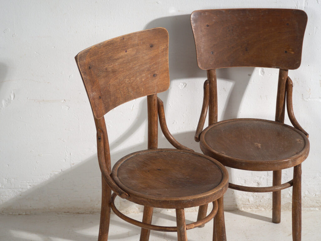 Pair of antique bentwood chairs in Thonet style – Central Europe, circa 1920