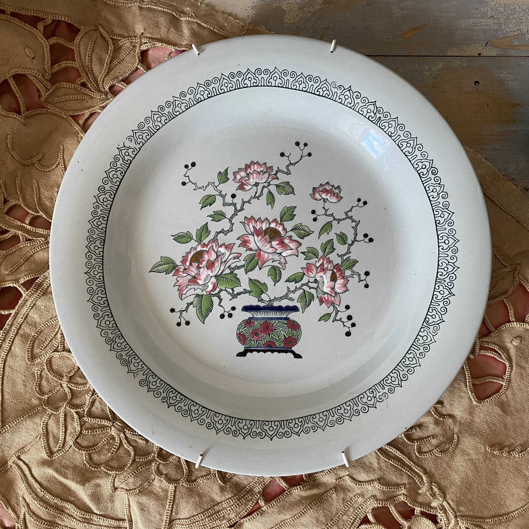 Longwy plate "Peking"