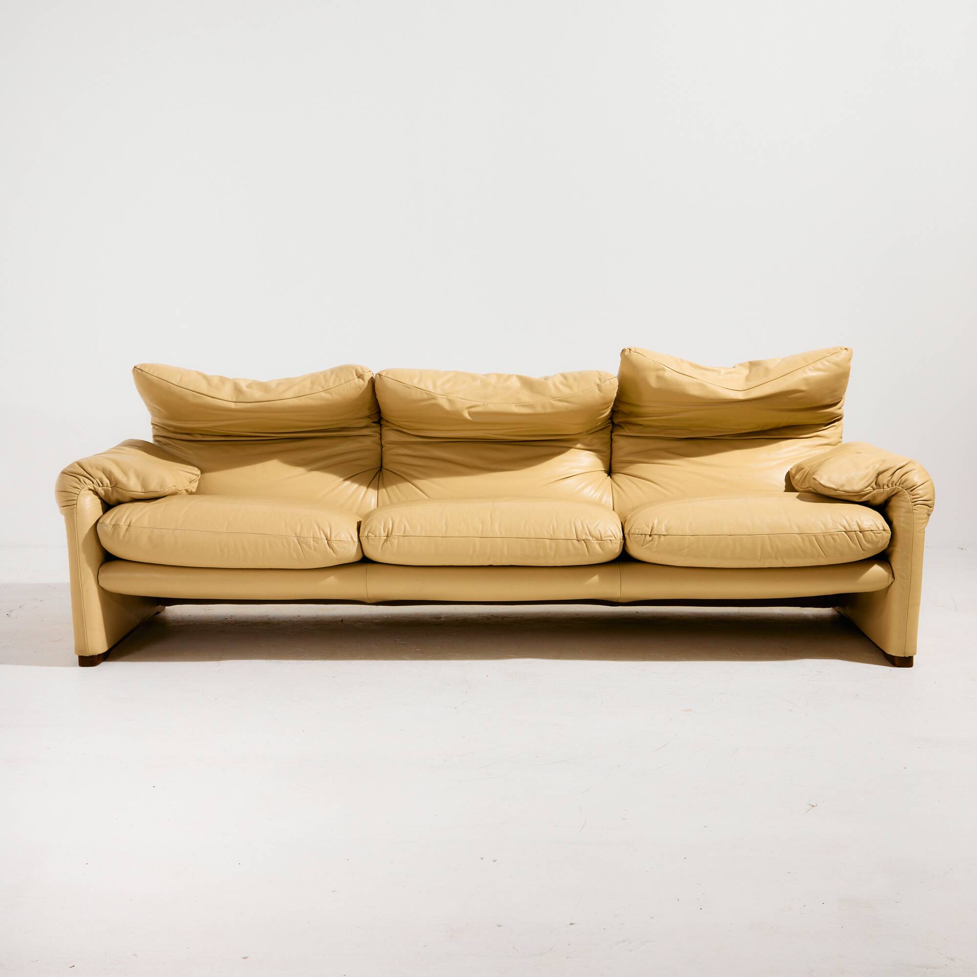 Maralunga leather set by Vico Magistretti for Cassina, Set of 3