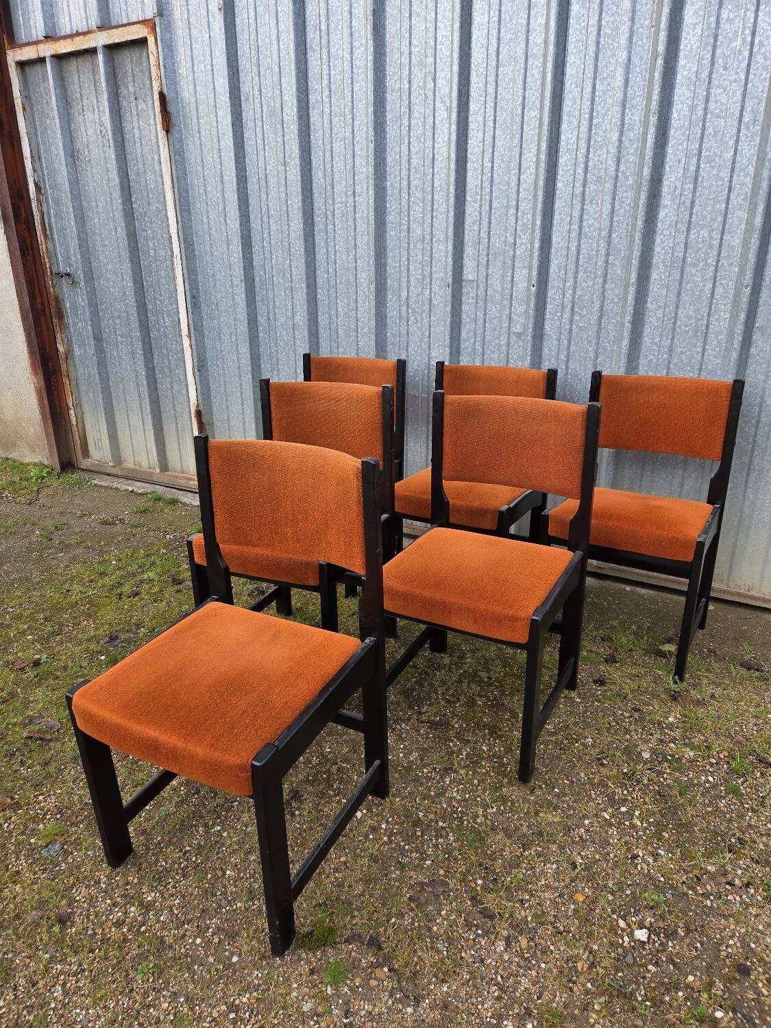 Set of 6 beautiful vintage brutalist chairs.