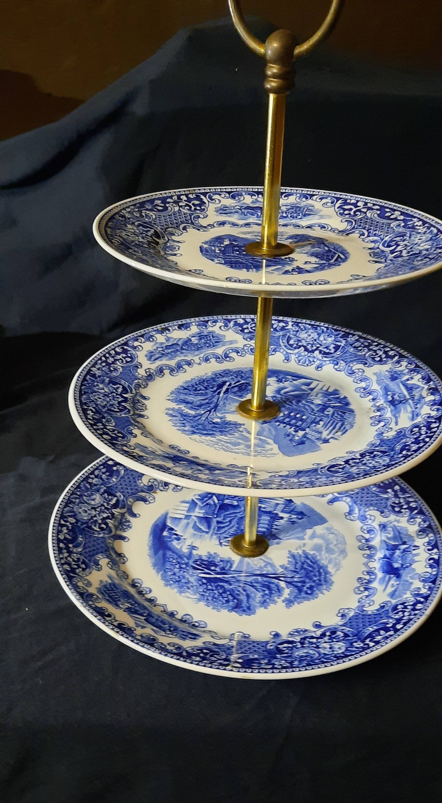 Dutch earthenware, Castillo model dessert service