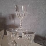 11 verres à liqueur en cristal d’Arques.  Modèle  Chaumont.