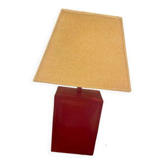 Lampe de table en cuir rouge