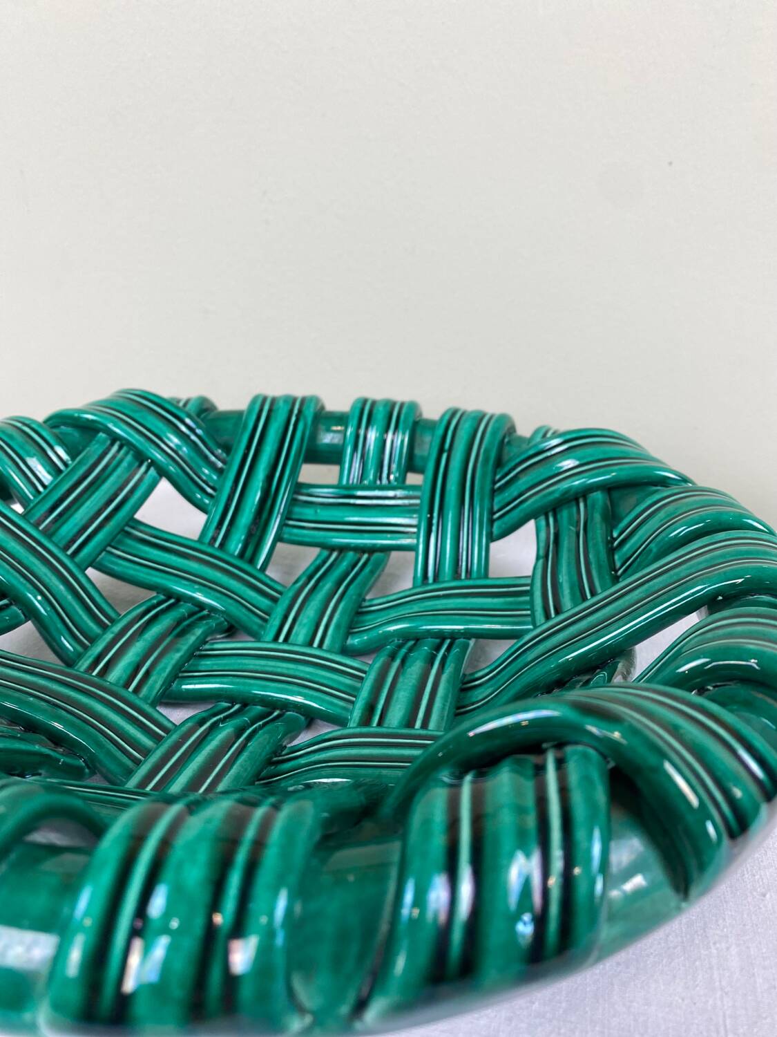 Braided ceramic cup