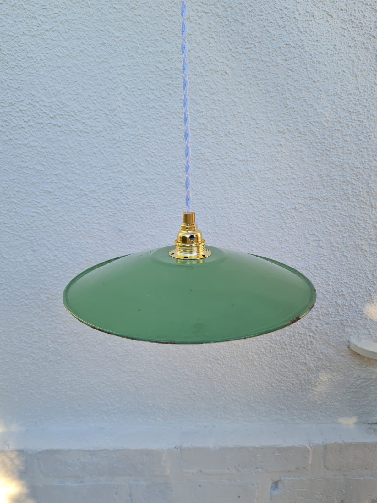 Suspension en tôle émaillée 1950