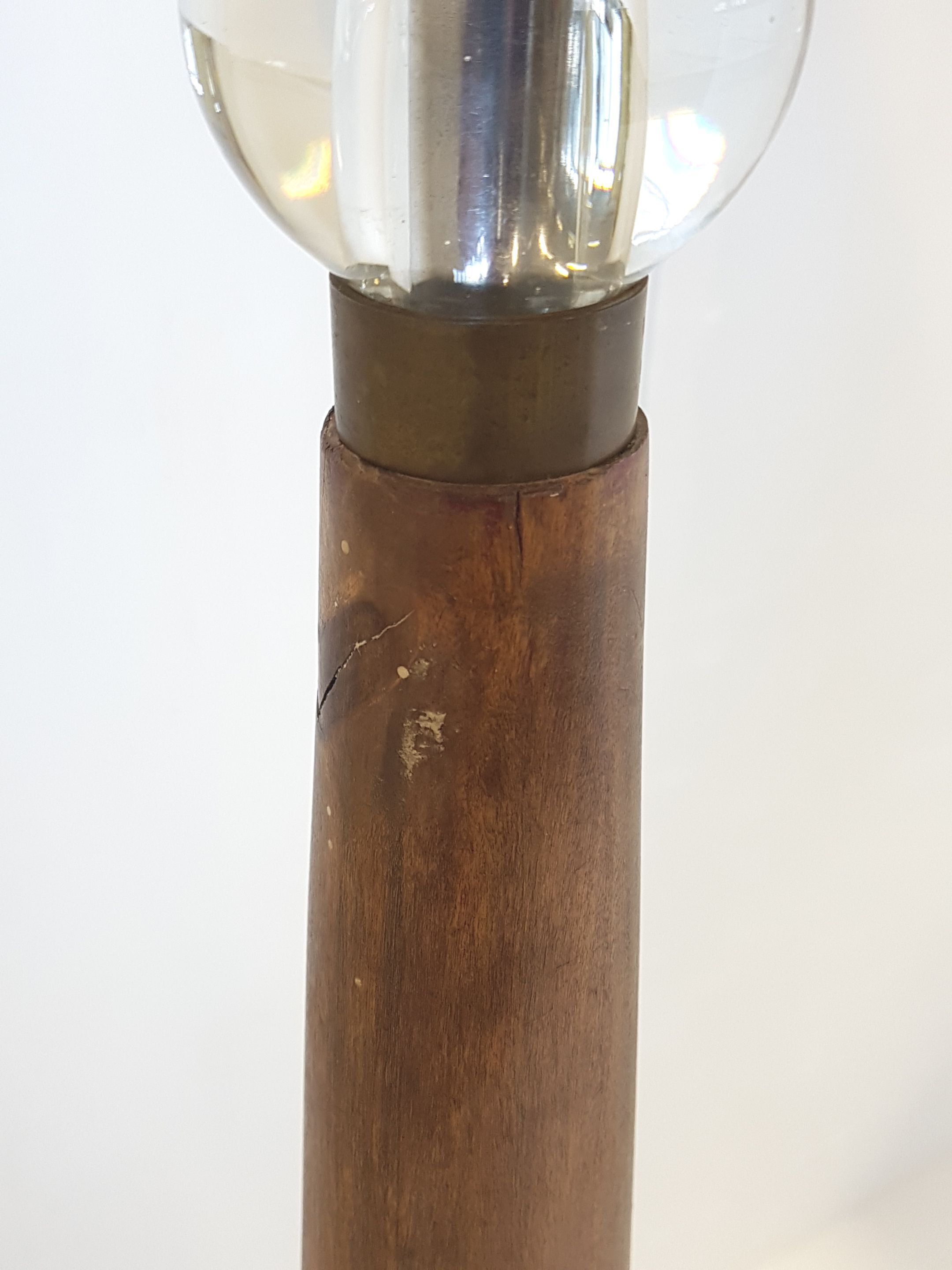 Art deco floor lamp in oak and glass