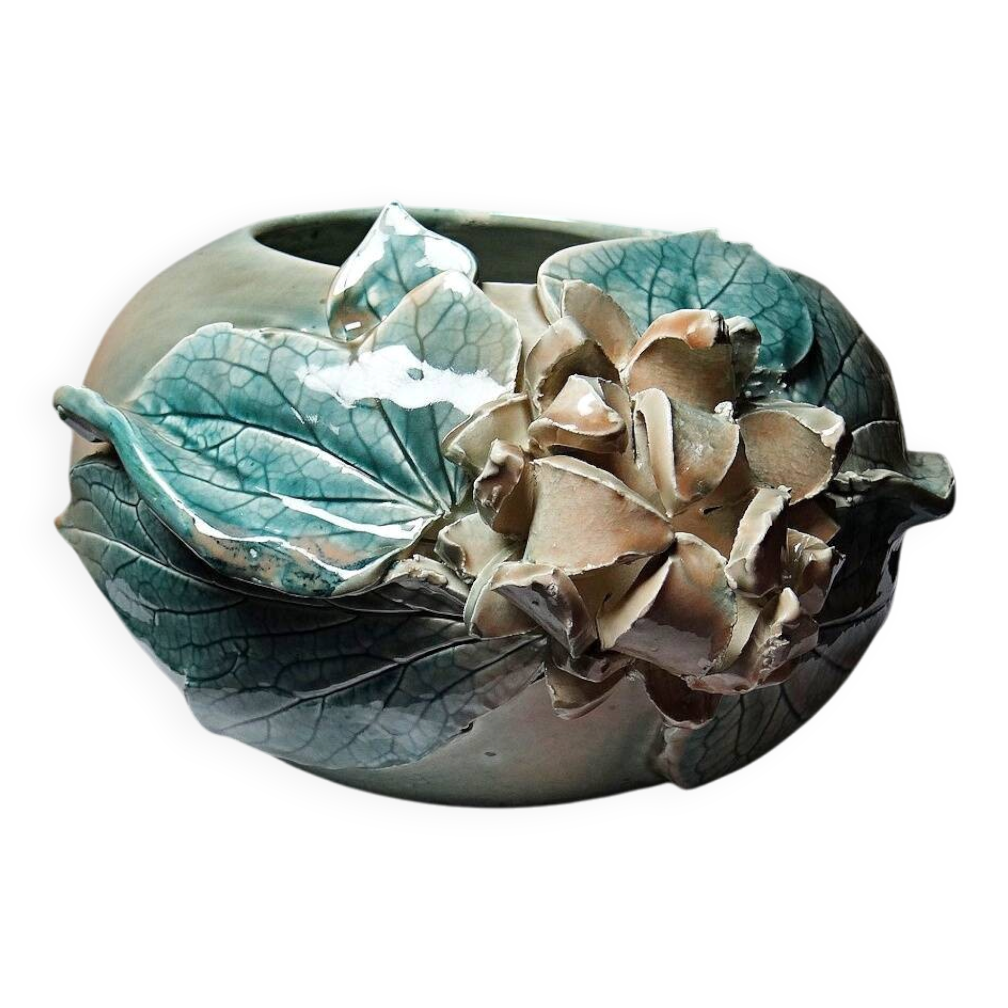 Vase boule décor relief floral en céramique artisanale signé Dina