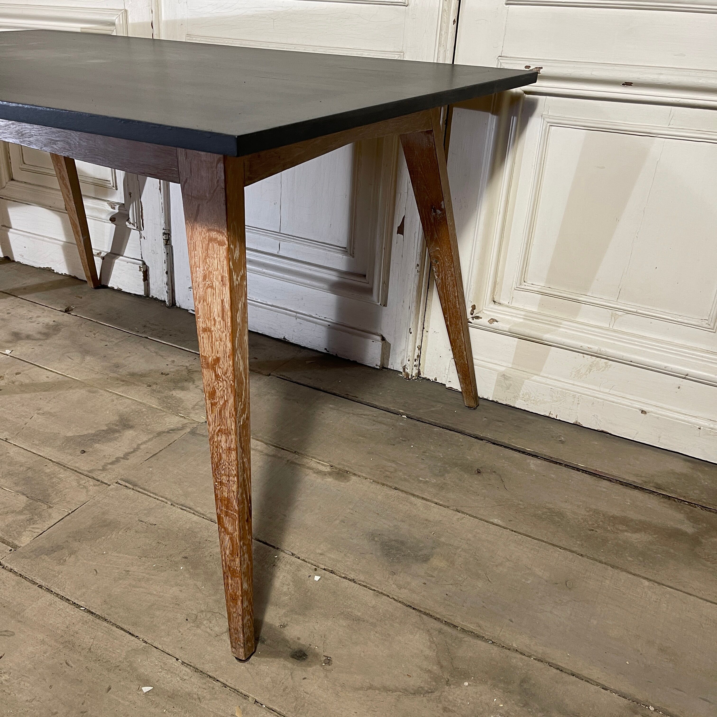 Oak table compass legs