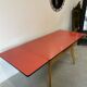 Table à rallonges en Formica et pieds bois