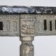 Petite console française du 18ème siècle avec dessus en marbre gris