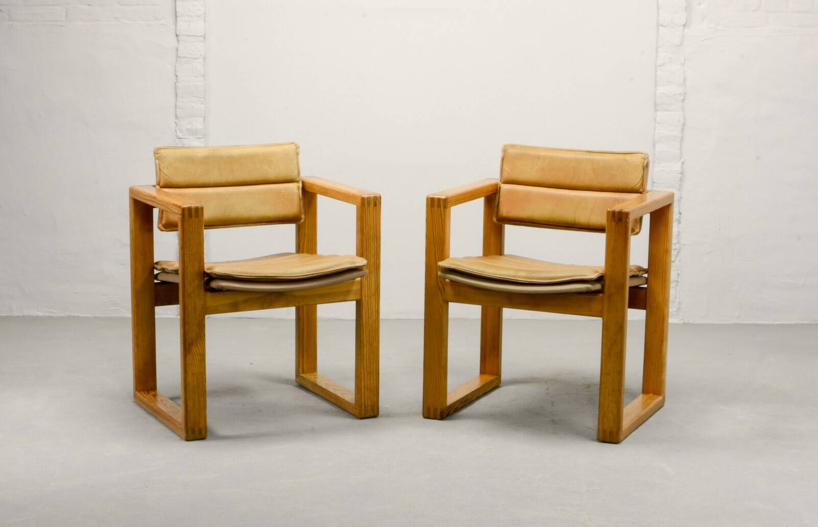 Set of Camel Leather Cubic Pinewood Side Chairs by Ate van Apeldoorn 1970s