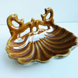 Enamelled cast iron shell soap port