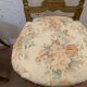 Paire de chaises de style Louis XVI en bois doré XX siècle