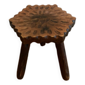 Tabouret brutaliste tripode