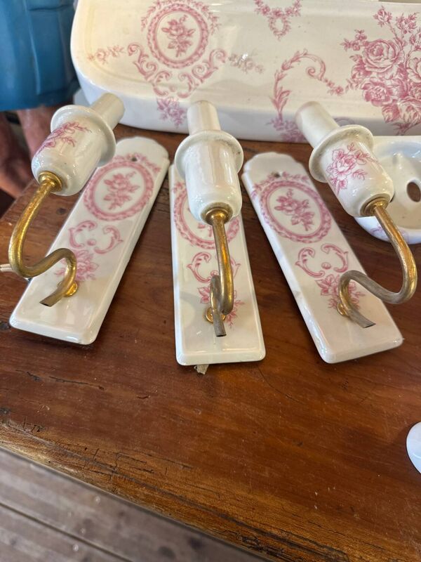 Nécessaire de salle de bain en porcelaine de Paris