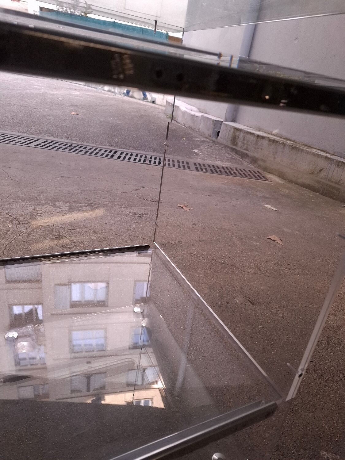 Dessert, side table David Lange for Roche Bobois