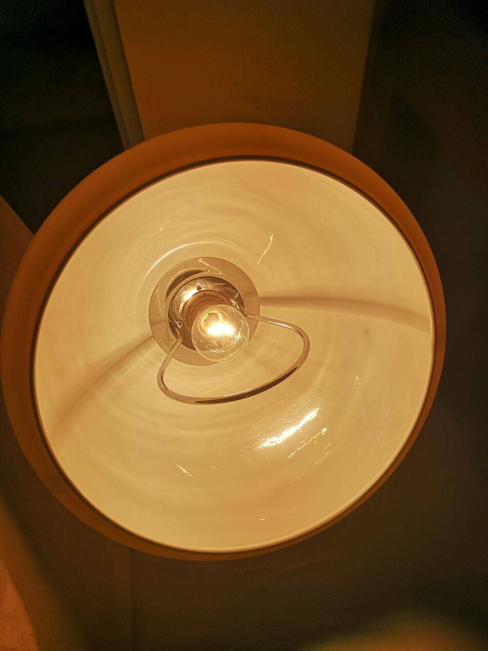 Suspension en polyméthacrylate mushroom - Années 1970