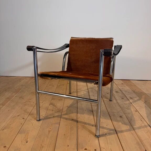 LC1 Sling chair by Le Corbusier, Pierre Jeanneret and Charlotte Perriand for Cassina