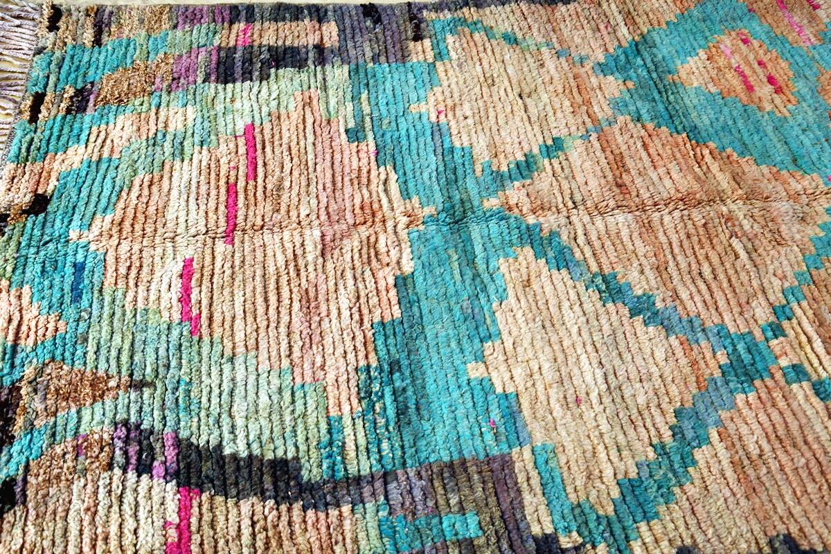 Moroccan Berber Boujaad Rug 210 cm x 158 cm
