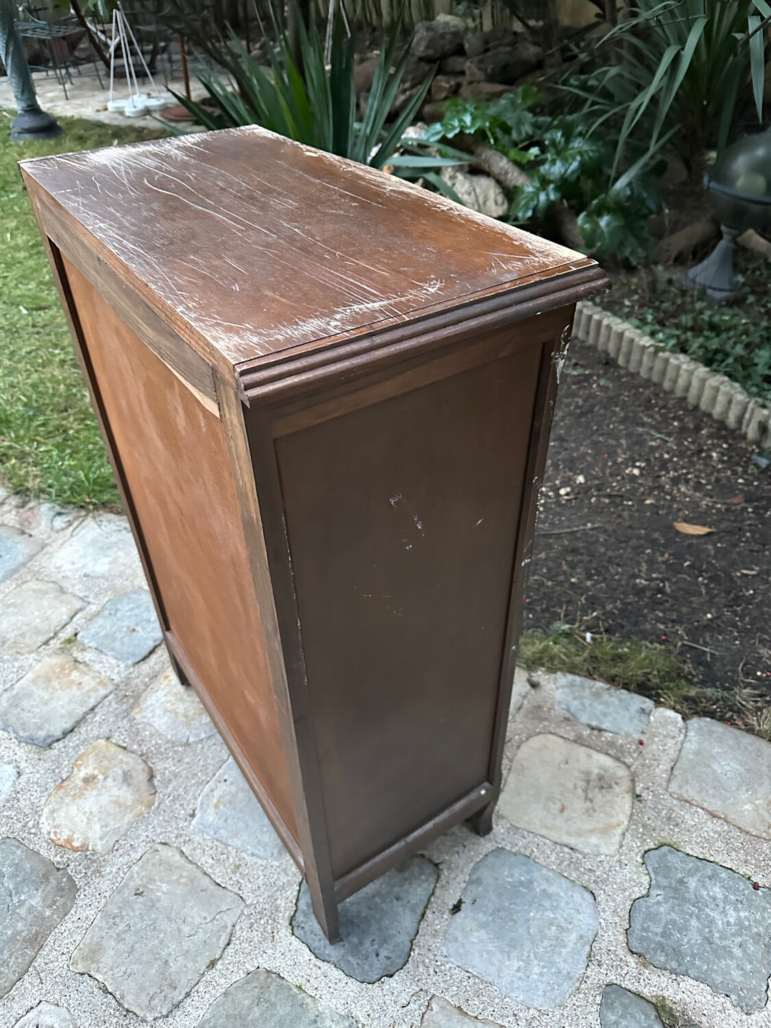 Chest of drawers with 5 drawers