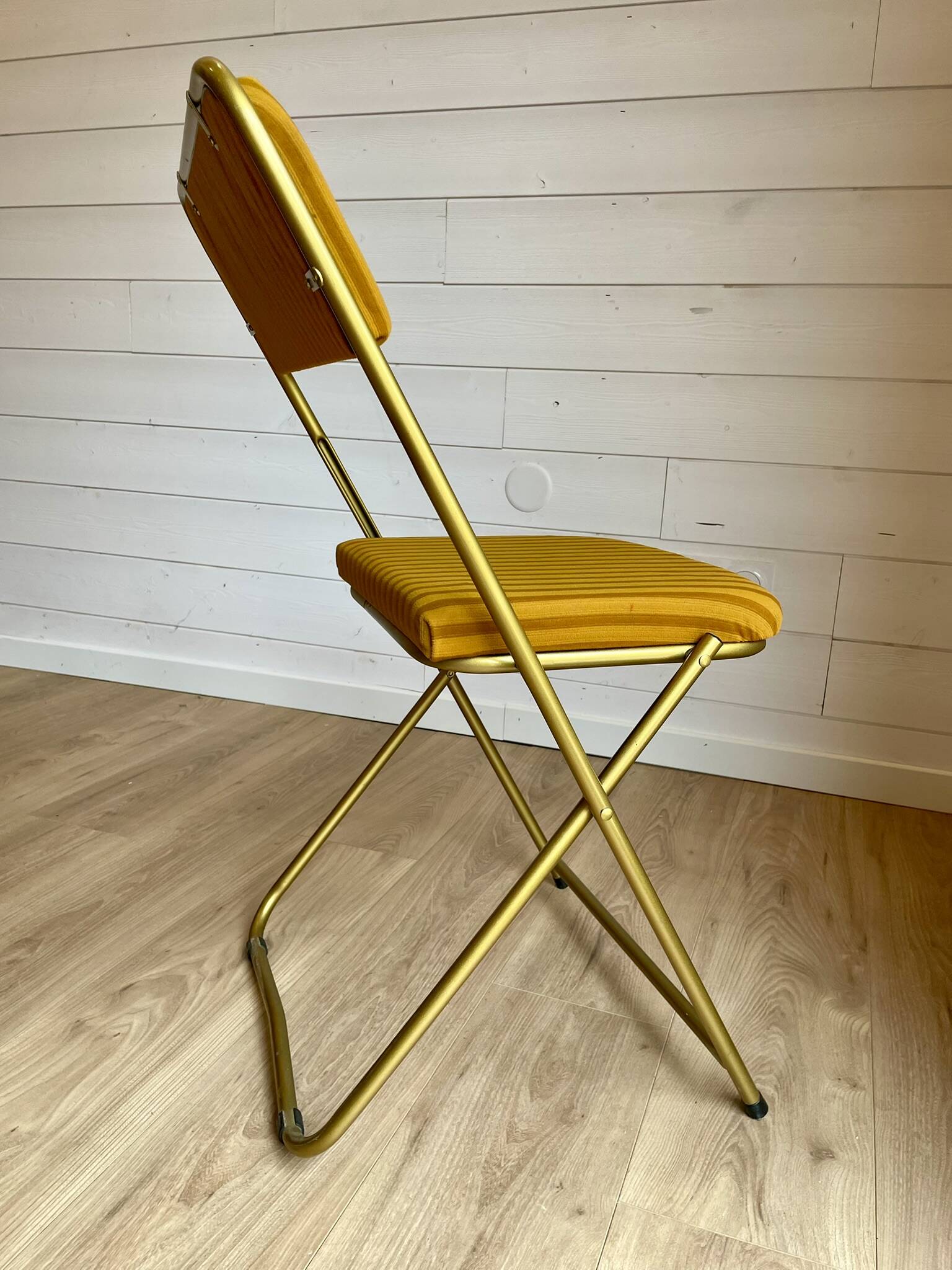Set of 4 vintage Lafuma CHANTAZUR folding chairs from the 70s in mustard.