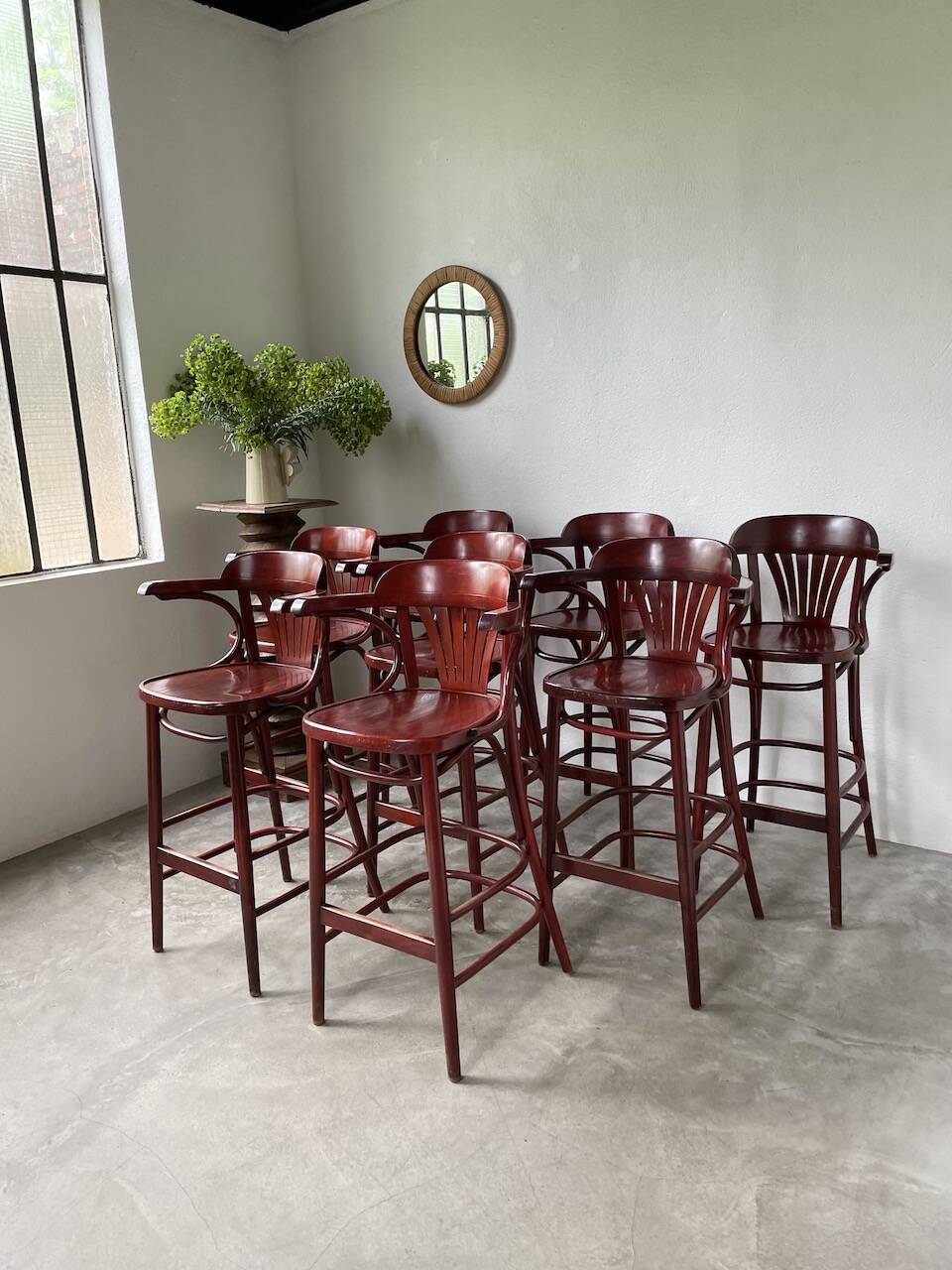 Set of 8 high bistro stools