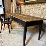 Farmhouse table - black legs