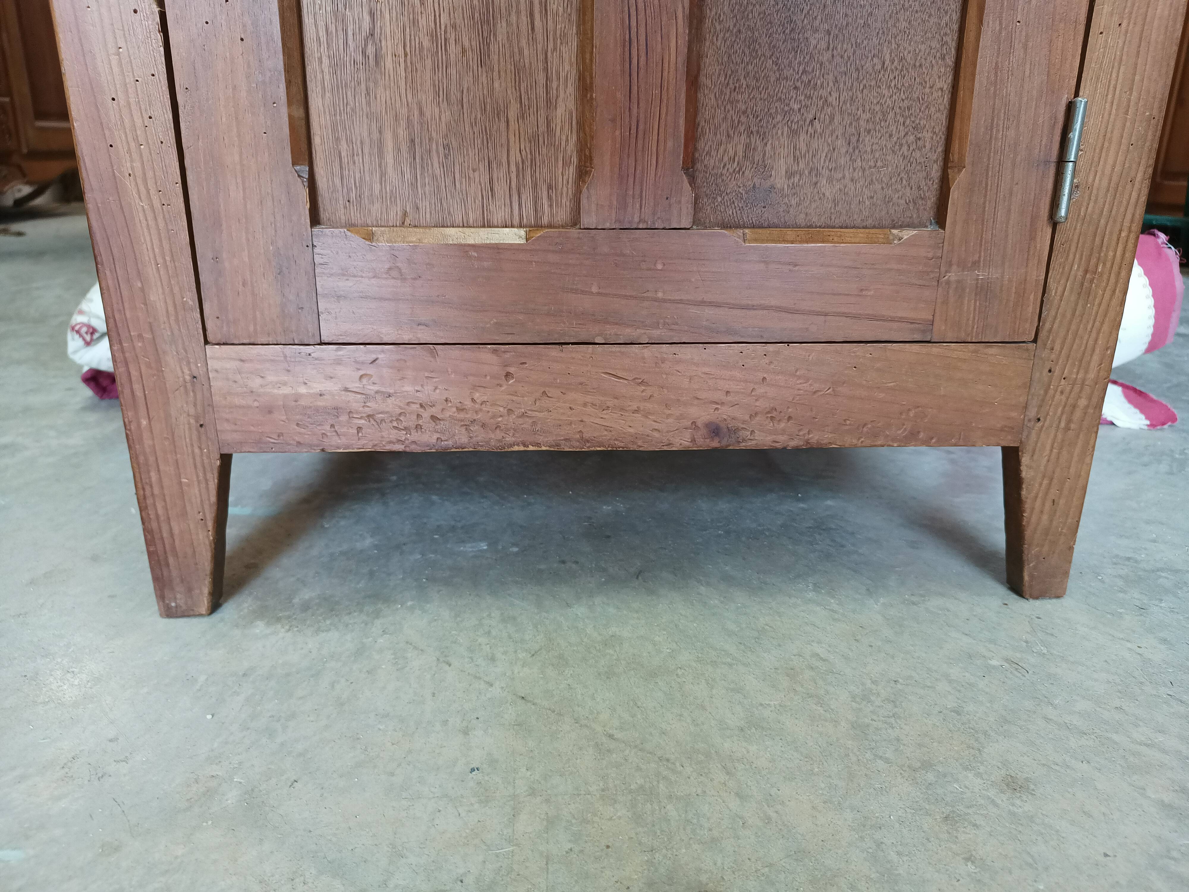 Armoire parisienne vintage