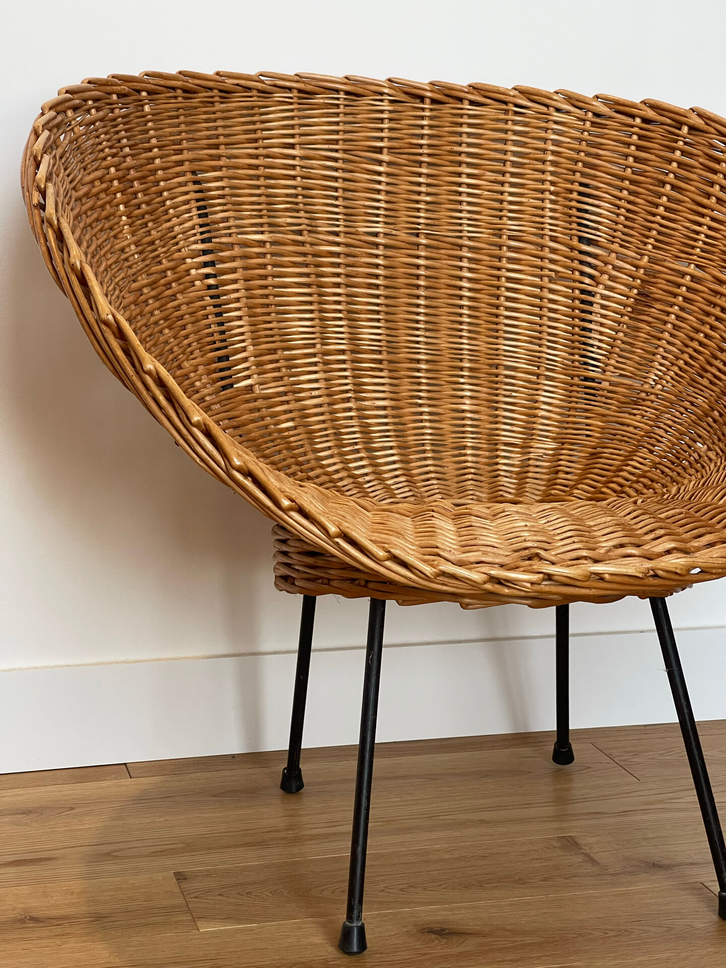 2 wicker basket chairs from the 1950s