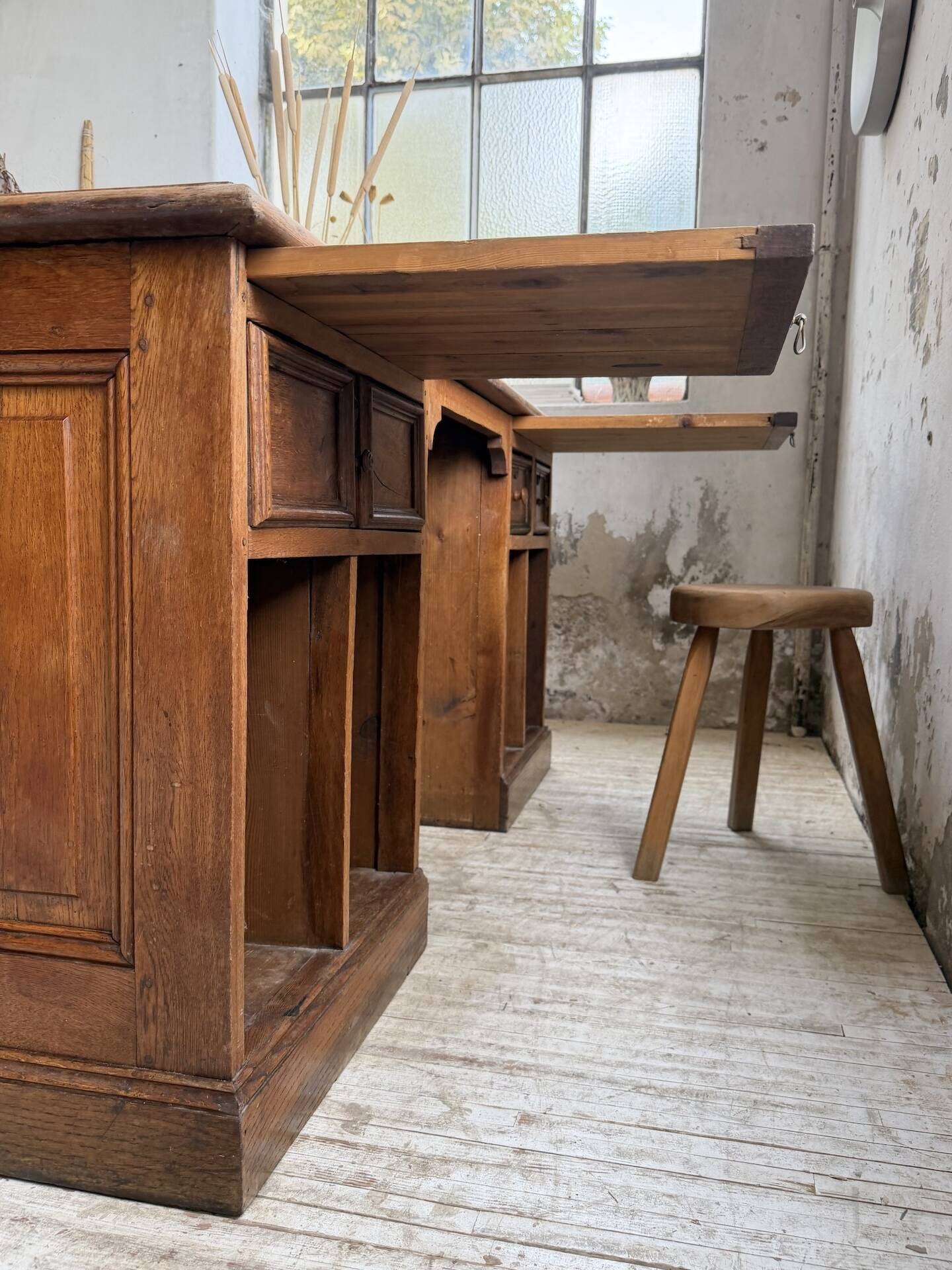 Counter or desk in oak from the 1950s.