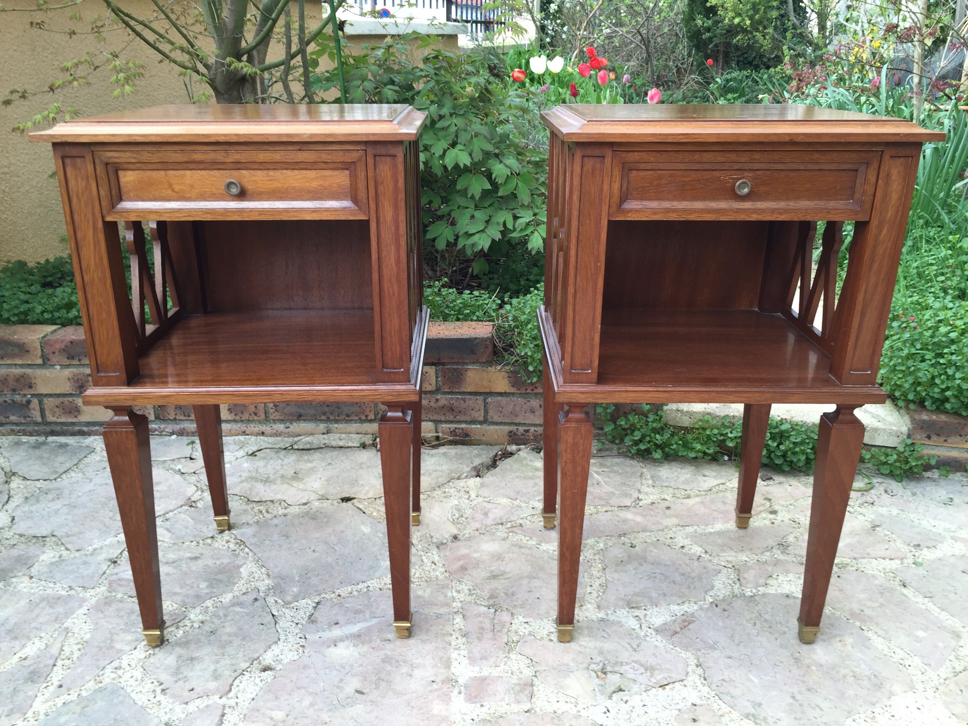 Set of two bedside tables
