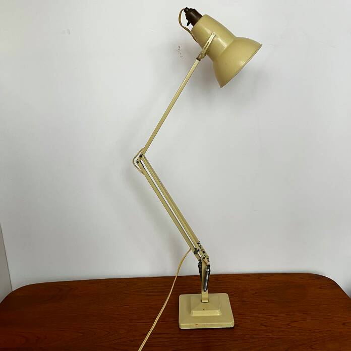 Anglepoise 1227 cream articulated collector's lamp Herbert Terry