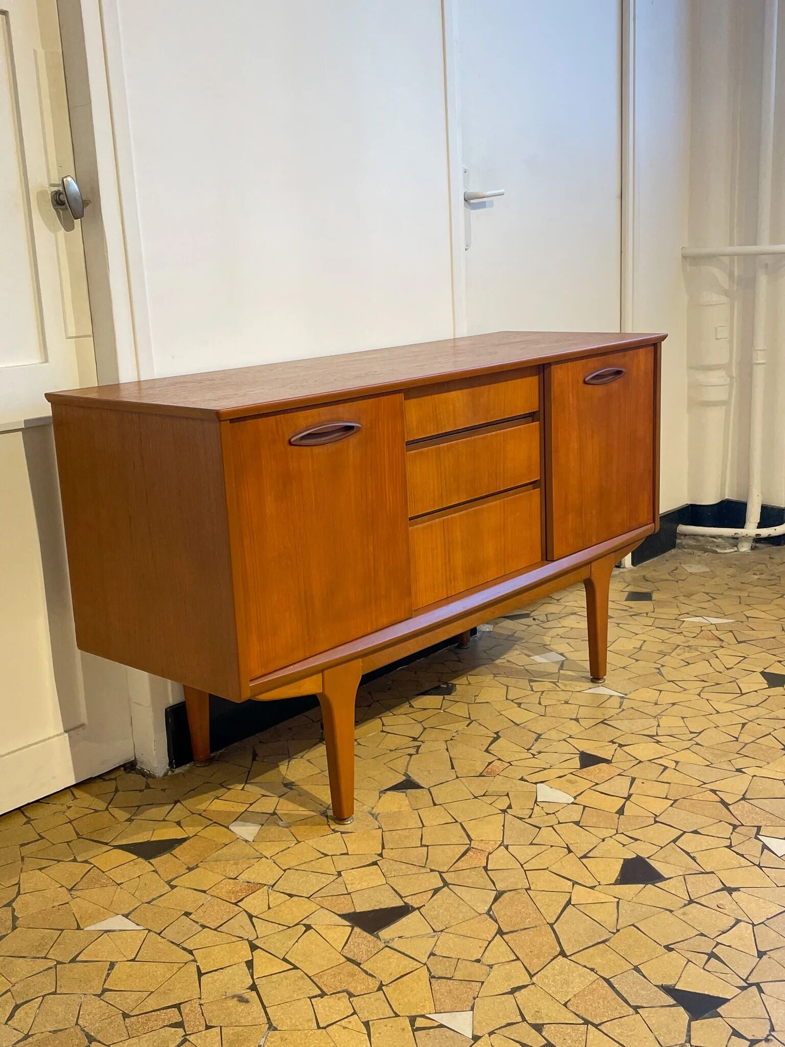 Jentic Enfilade 128cm