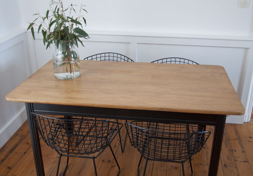 Oak table