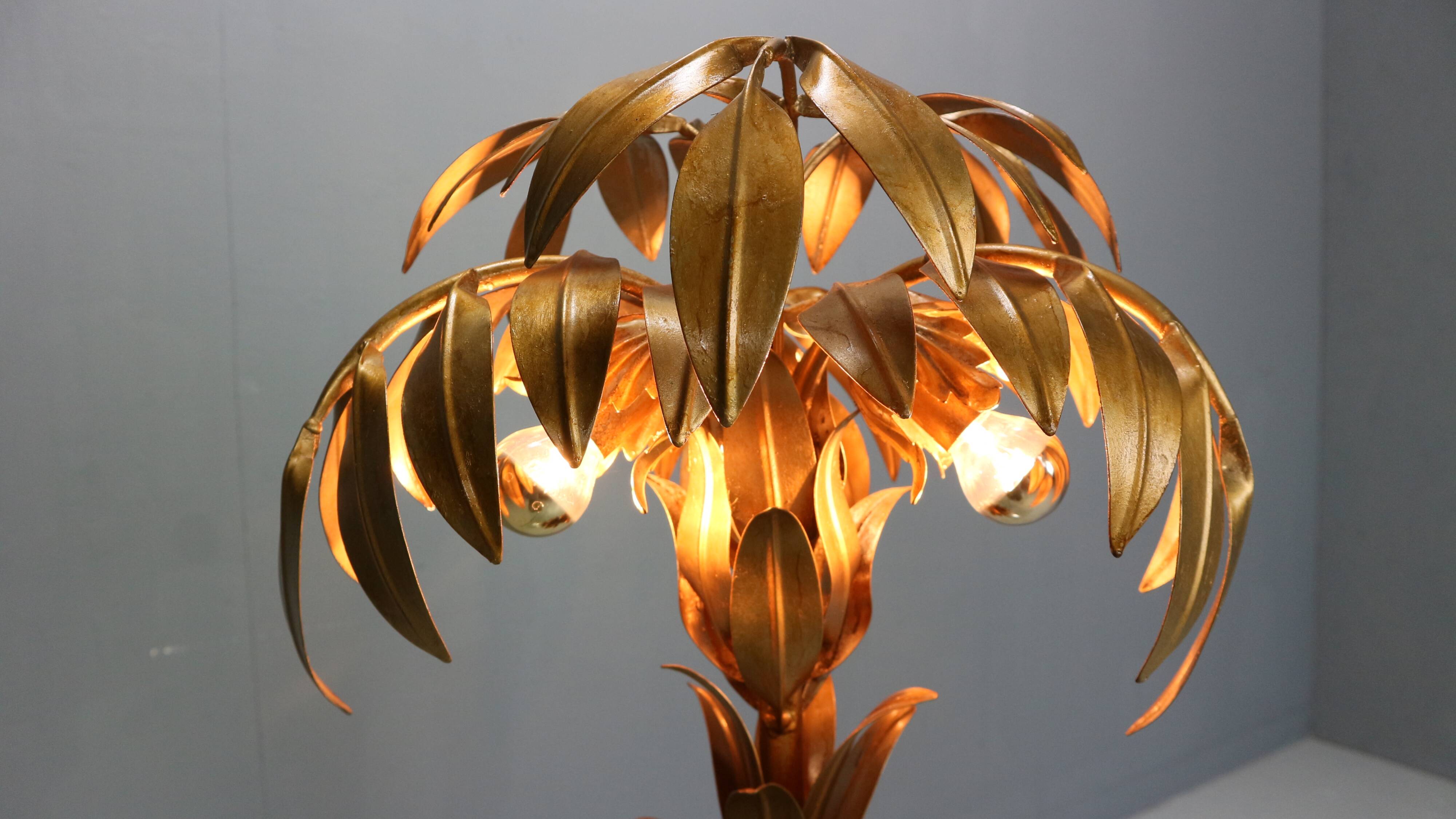 Hollywood regency Hans Kogl palm tree table lamp metal gold gilt 1970