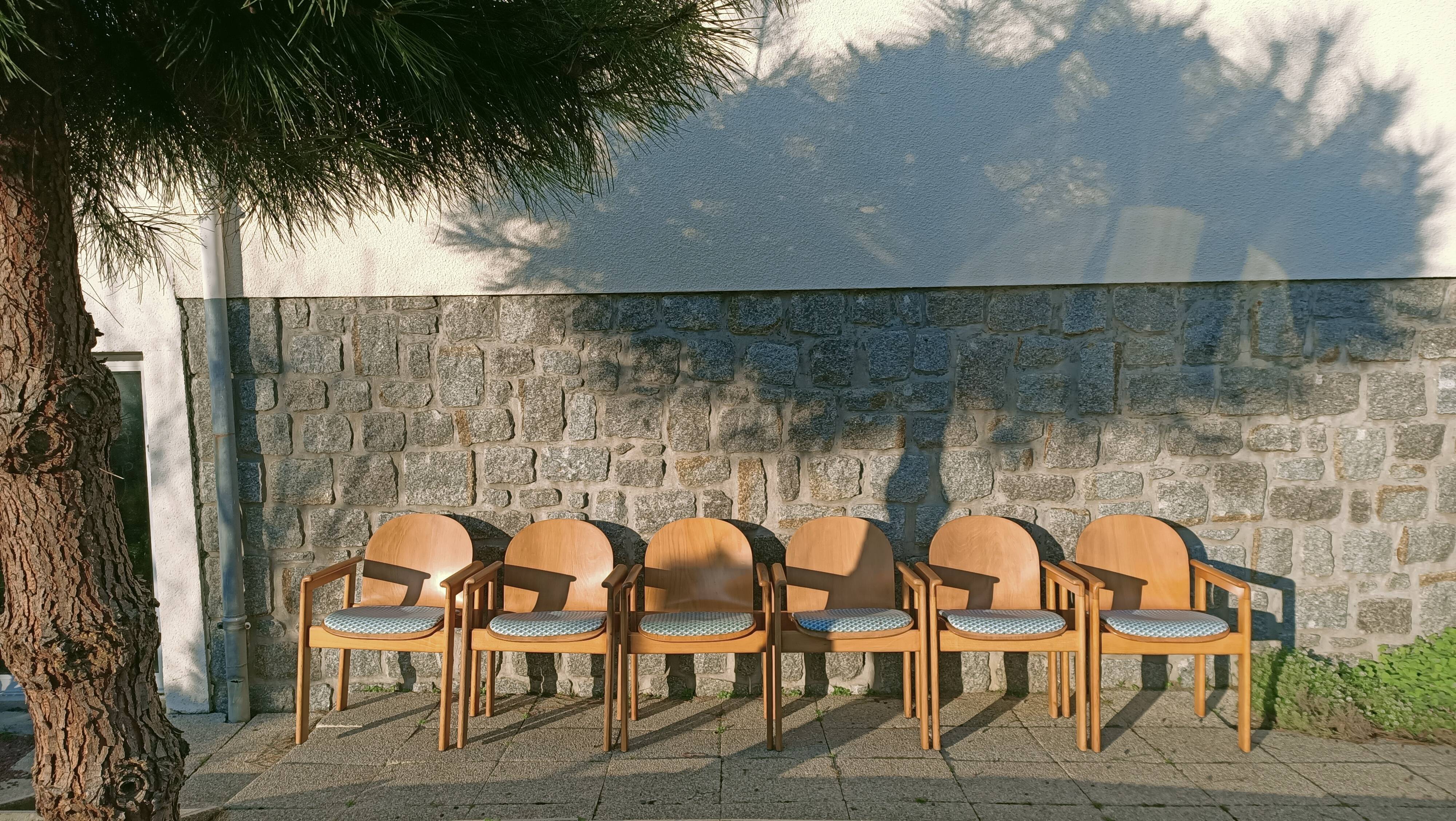 6 Scandinavian wooden chairs