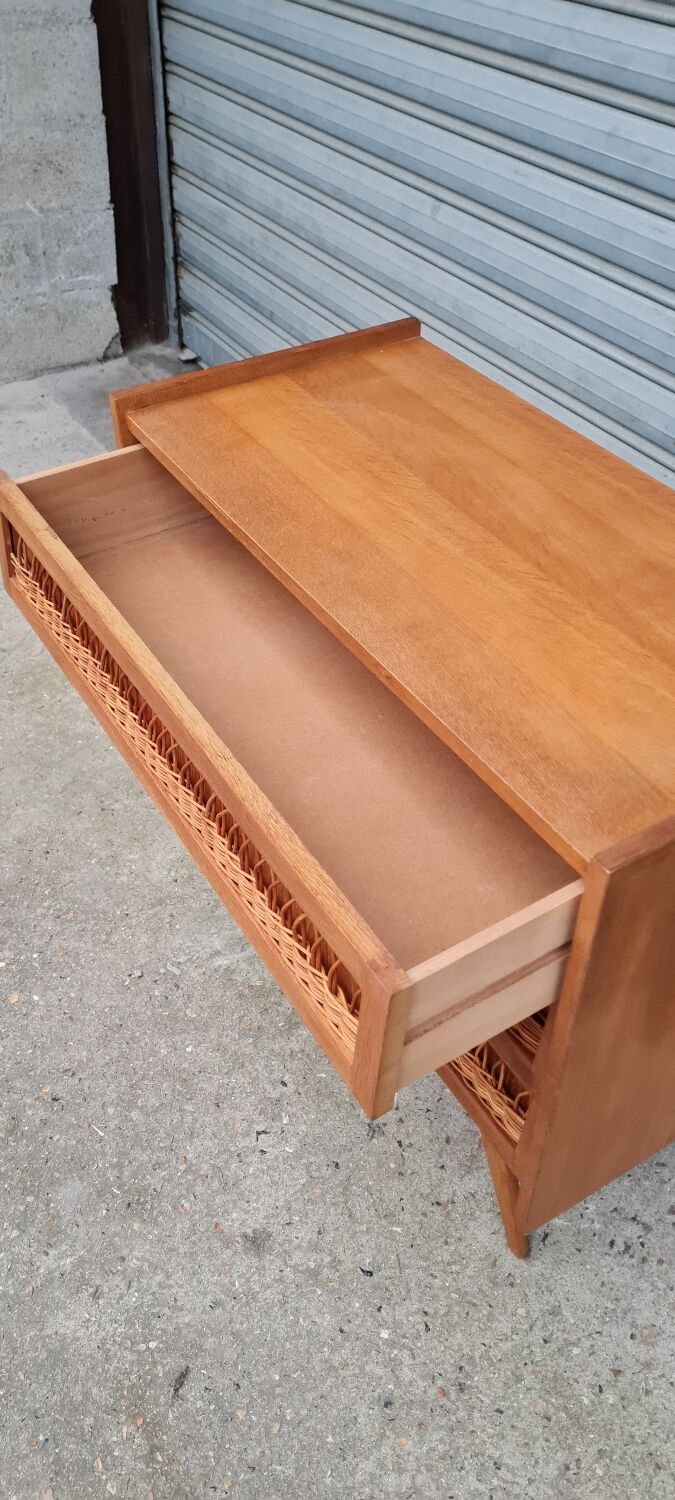 Commode vintage pied compas et rotin