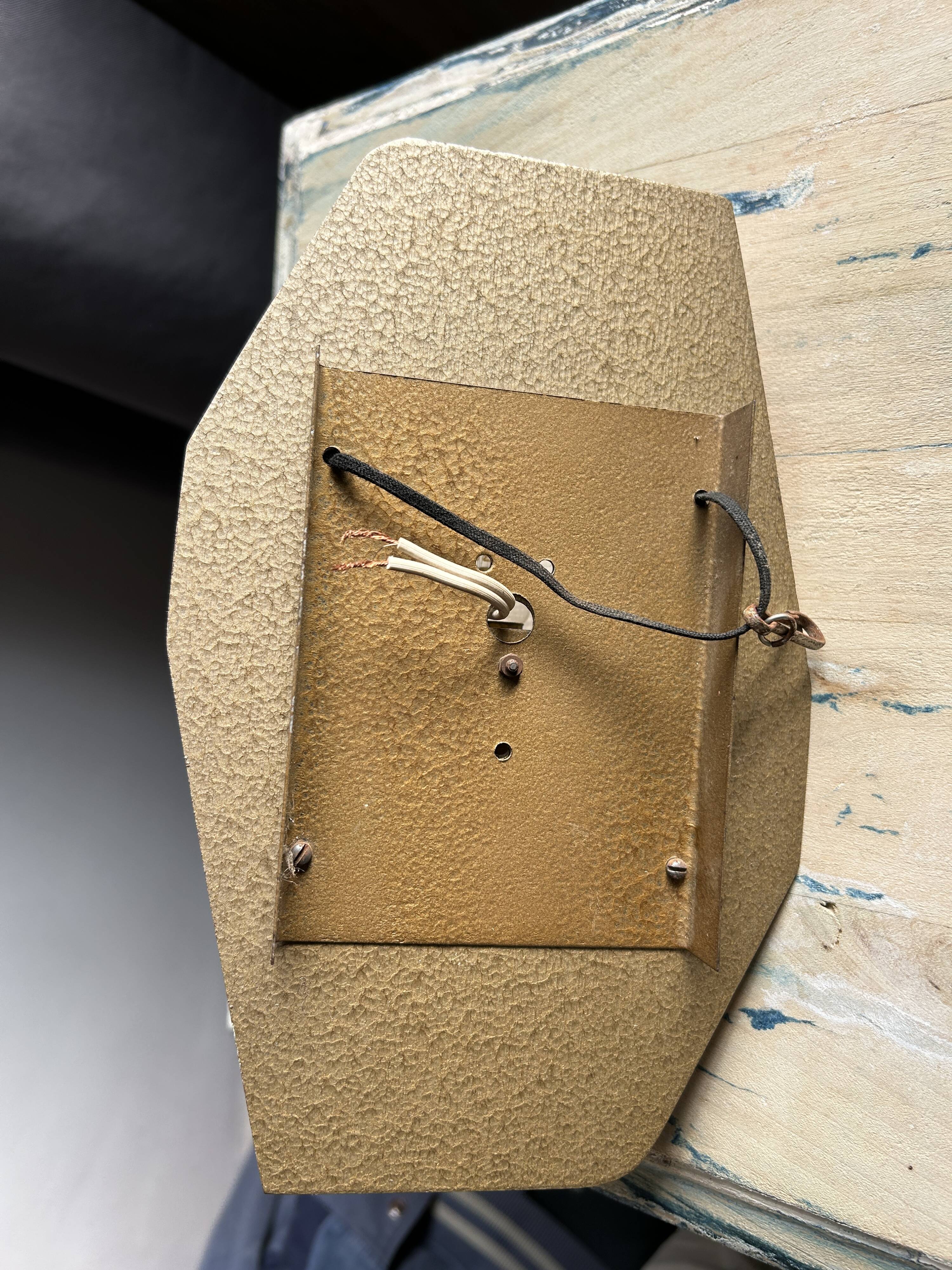 Vintage 60s wall light – wood, brass & perspex