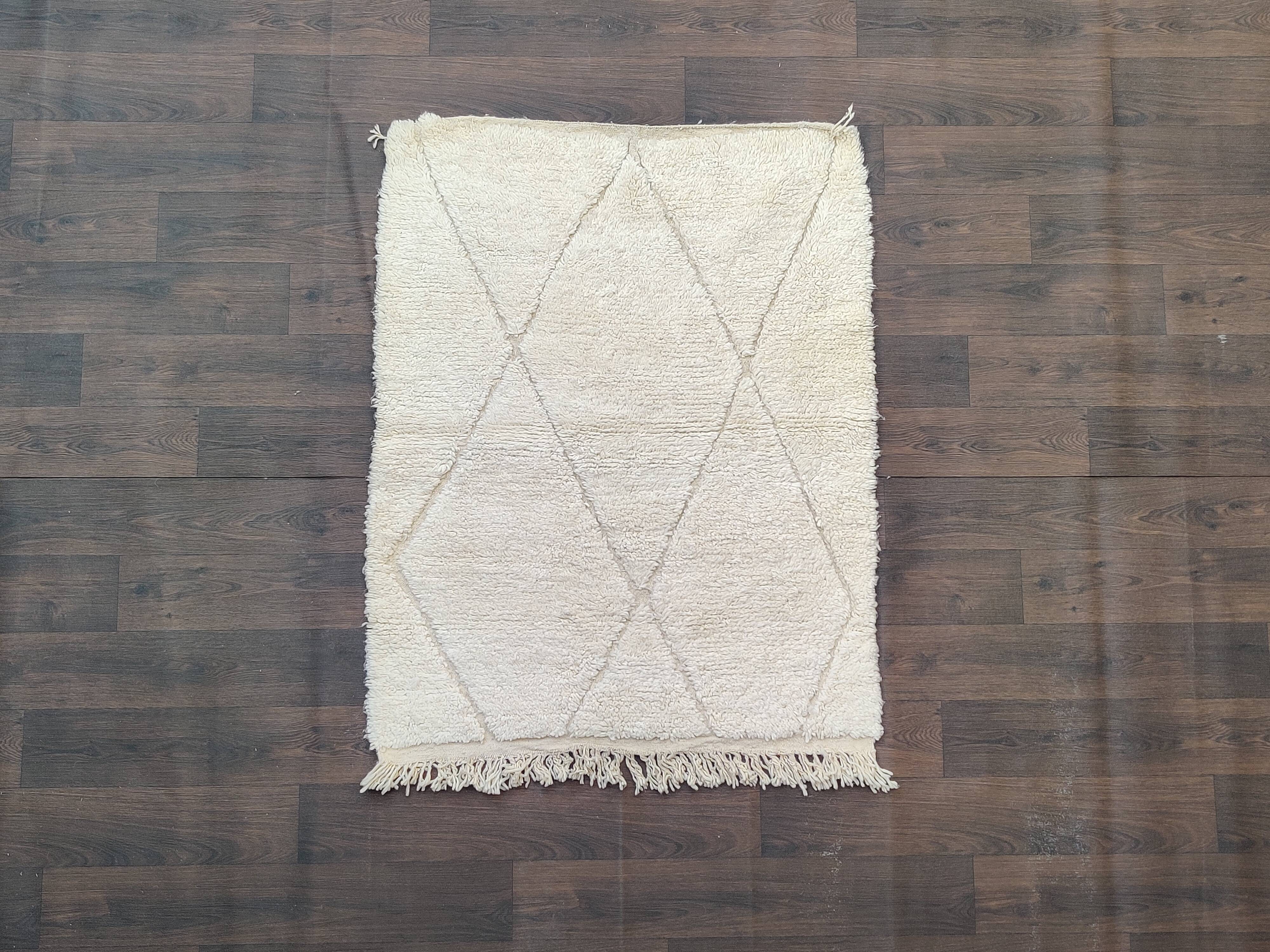 Tapis berbère blanc shaggy 110x145 cm