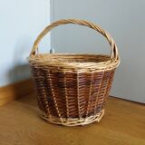 Two-tone wicker basket