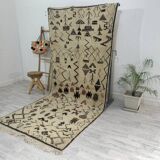 Moroccan Berber rug 305x136cm