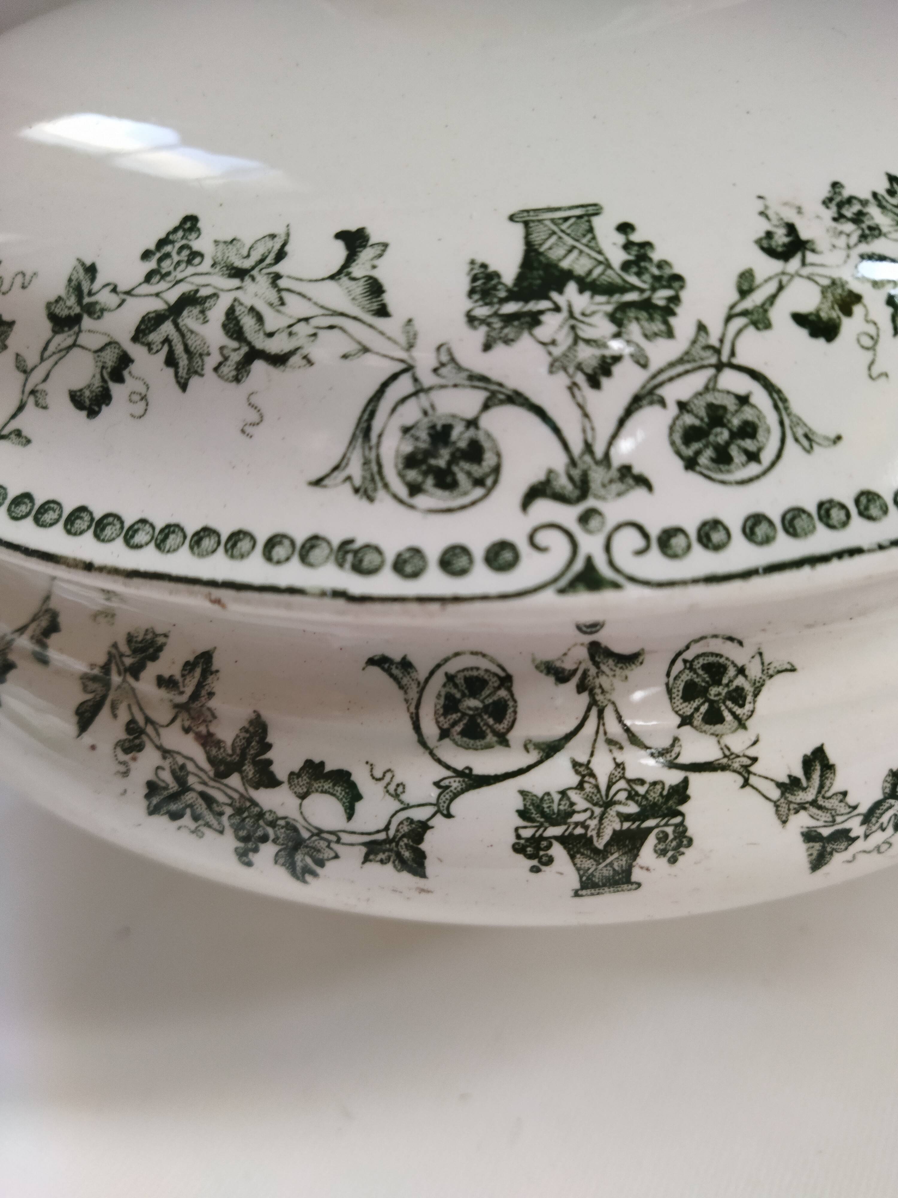 Badonviller "Champagne" iron clay vegetable dish