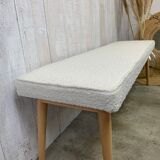 Scandinavian-line bench