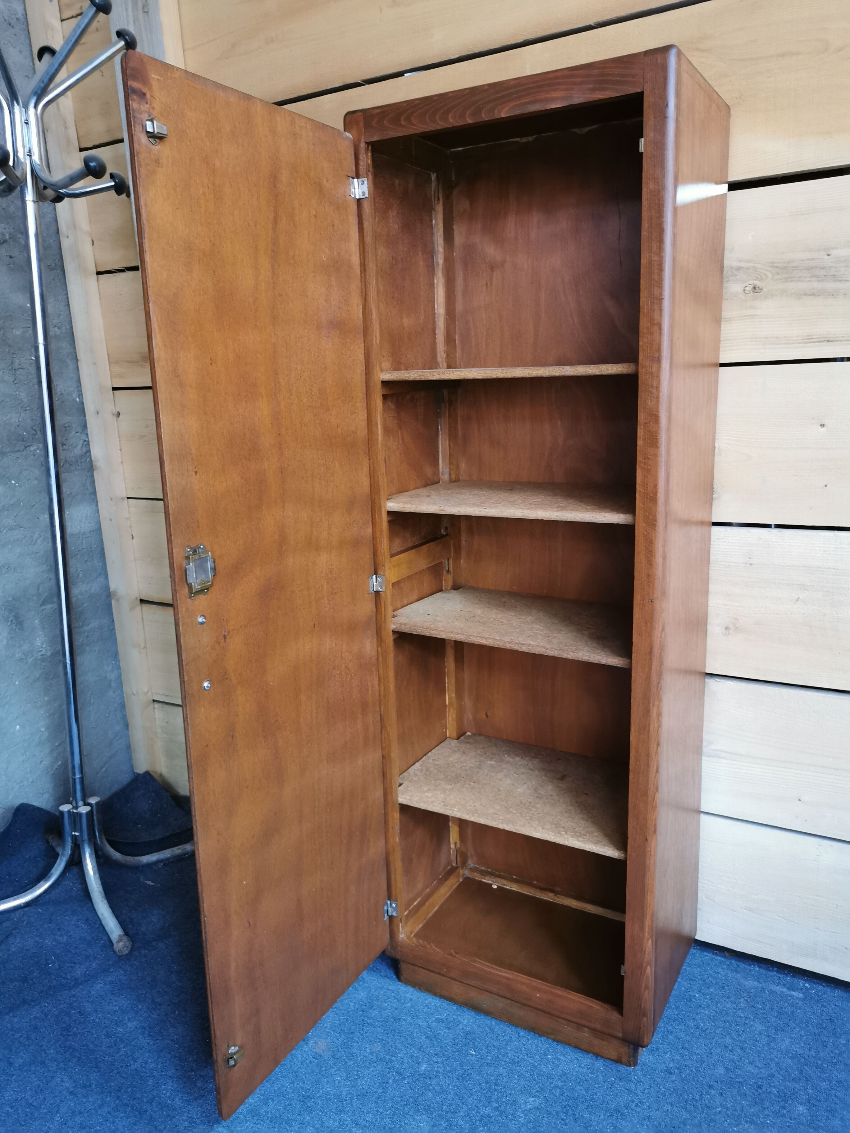 Armoire d'internat